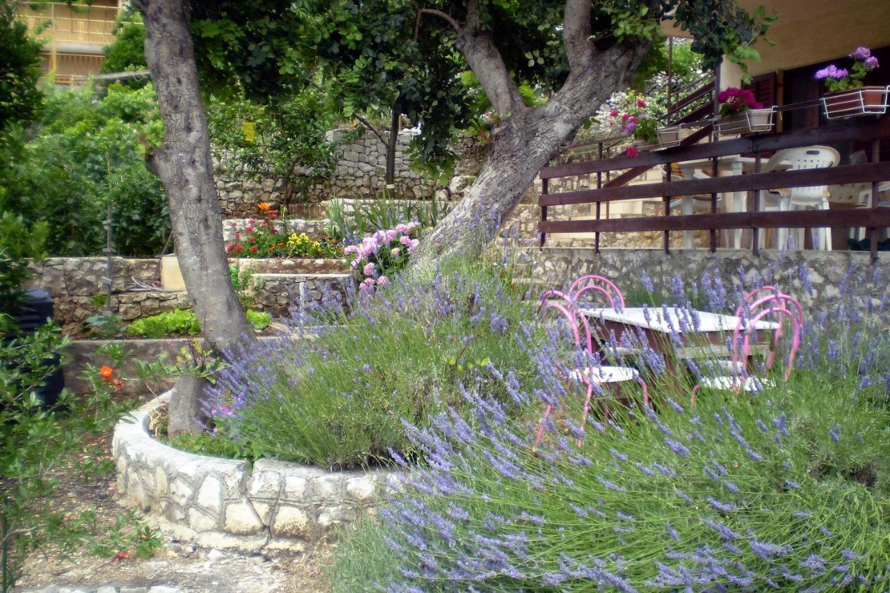 Apartments With A Parking Space Mavarstica, Ciovo - 12435 Trogir Bagian luar foto