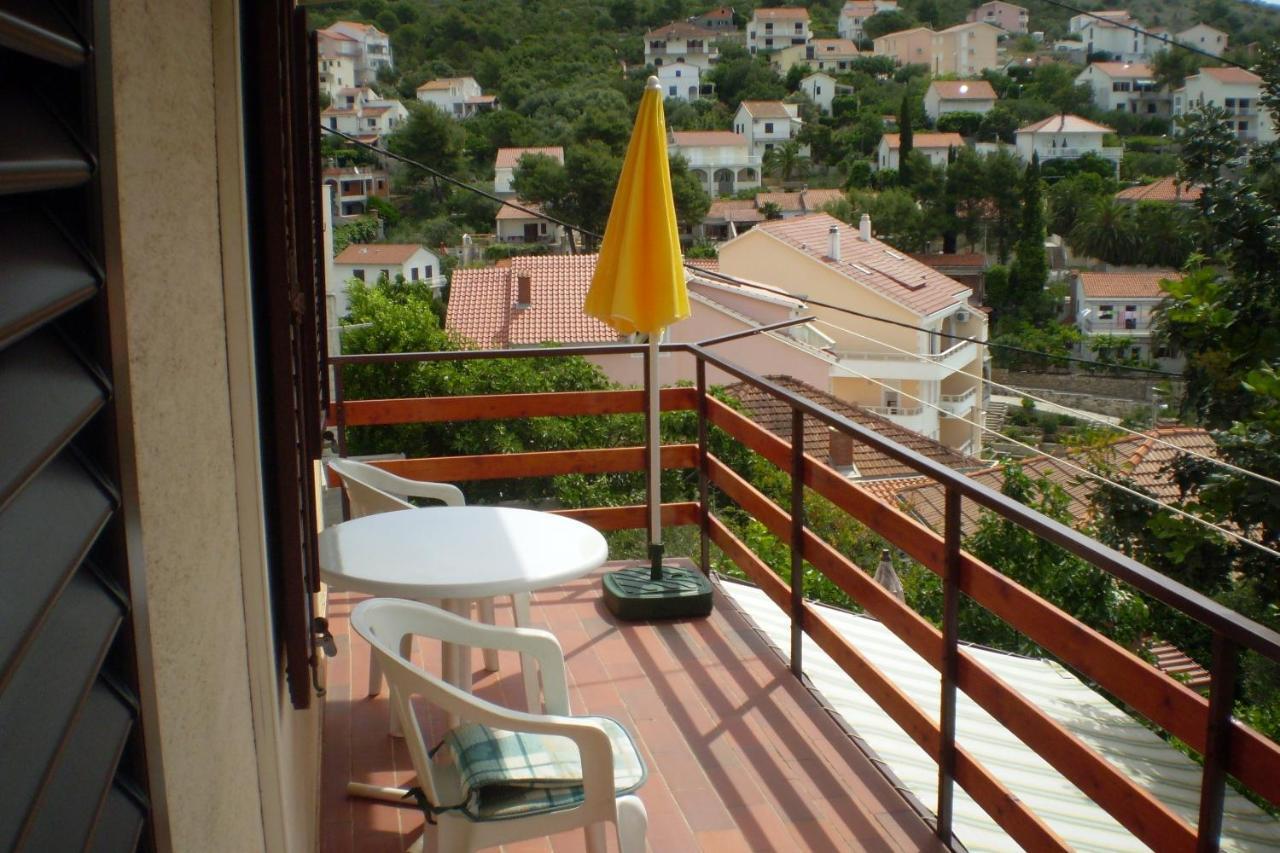 Apartments With A Parking Space Mavarstica, Ciovo - 12435 Trogir Bagian luar foto
